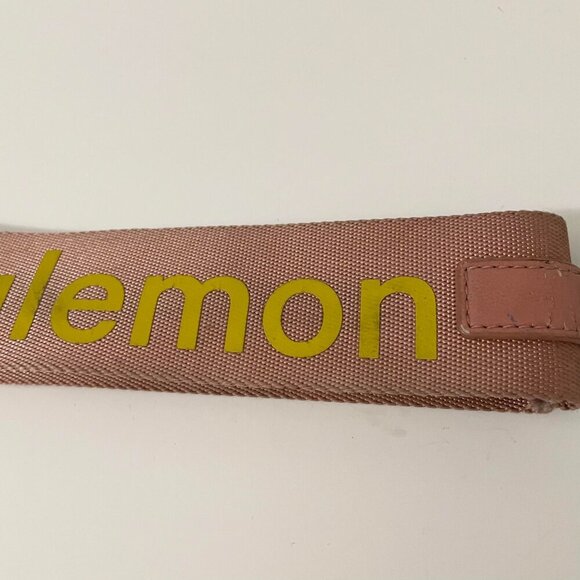 Lot of 2 Lululemon Keychains Needs Cleaning - Picture 12 of 16